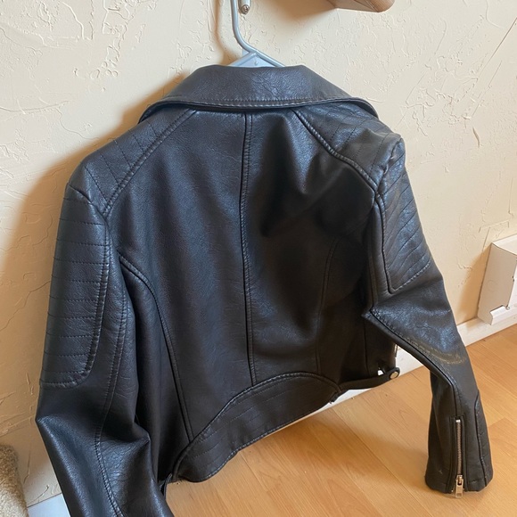 Black leather Jacket. - Picture 2 of 3